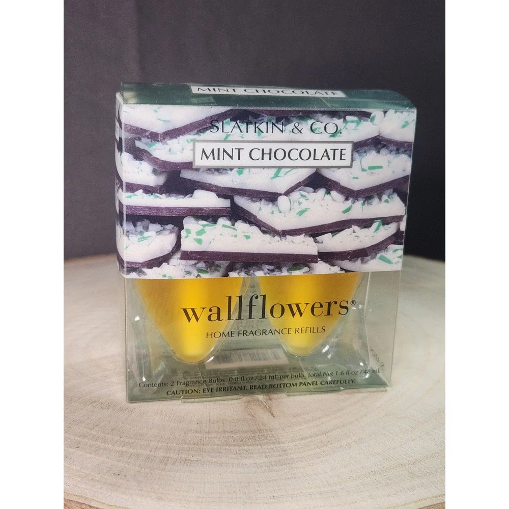 Bath and Body Works‎ / Slatkin & Co., Mint Chocolate Wallflowers 2 Bulb Pack Set
